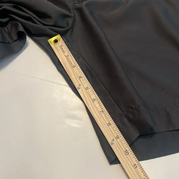 Columbia Sportswear Dark Gray Men's Shorts Size 36 - Picture 5 of 14